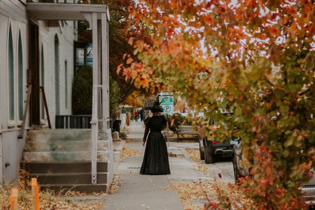 It's exactly one month away from the spookiest event of fall! This year's special Ghost Walk Tour is themed 'Ghost Club' and will get you special access into homes and attractions you normally cannot see on a regular tour. It's one of our favorite events of the year! 🎃 👻 

Find tickets and more information on our events page in our link in bio.

@carsoncityghostwalk #ghostwalk #fall #visitcarsoncity #carsoncity #nevada #ghosttour #hauntedcarsoncity
